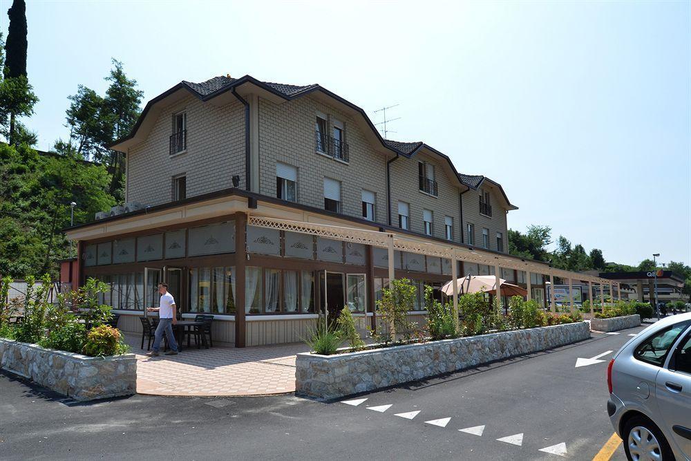 Hotel Edone Roe Exterior photo